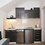 Old Town Apartment *